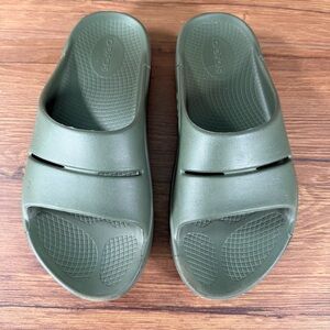 OOFOS OOAH Orthotic Slides Sandals Green Shoes Women’s Size 8 Slip-On